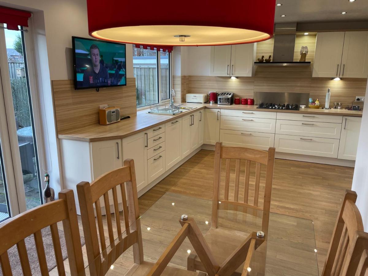 'Sounion' - Fabulous, Spacious Modern House With Large Private Garden In Leafy Lytham Lytham St Annes Exteriör bild