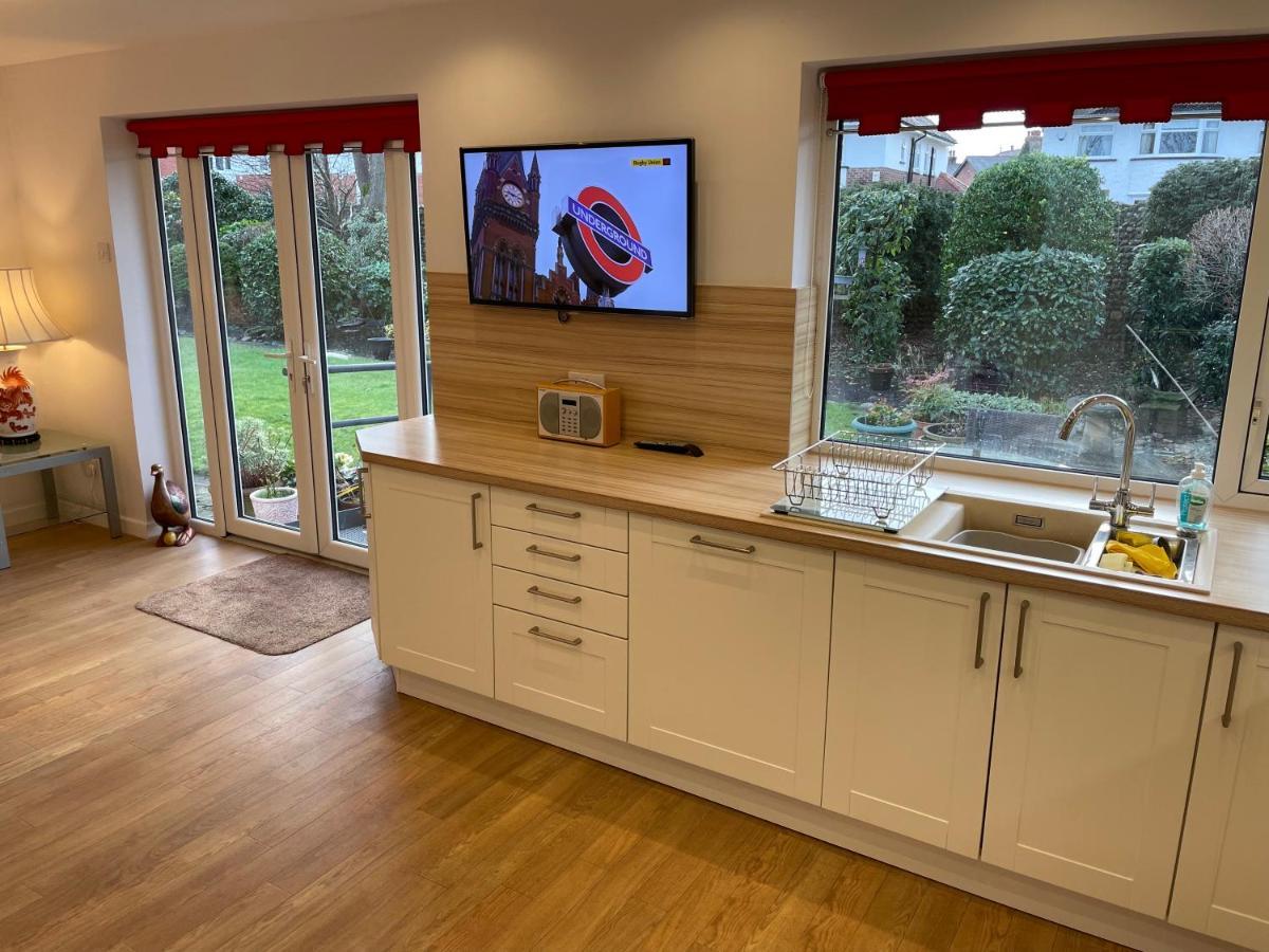 'Sounion' - Fabulous, Spacious Modern House With Large Private Garden In Leafy Lytham Lytham St Annes Exteriör bild
