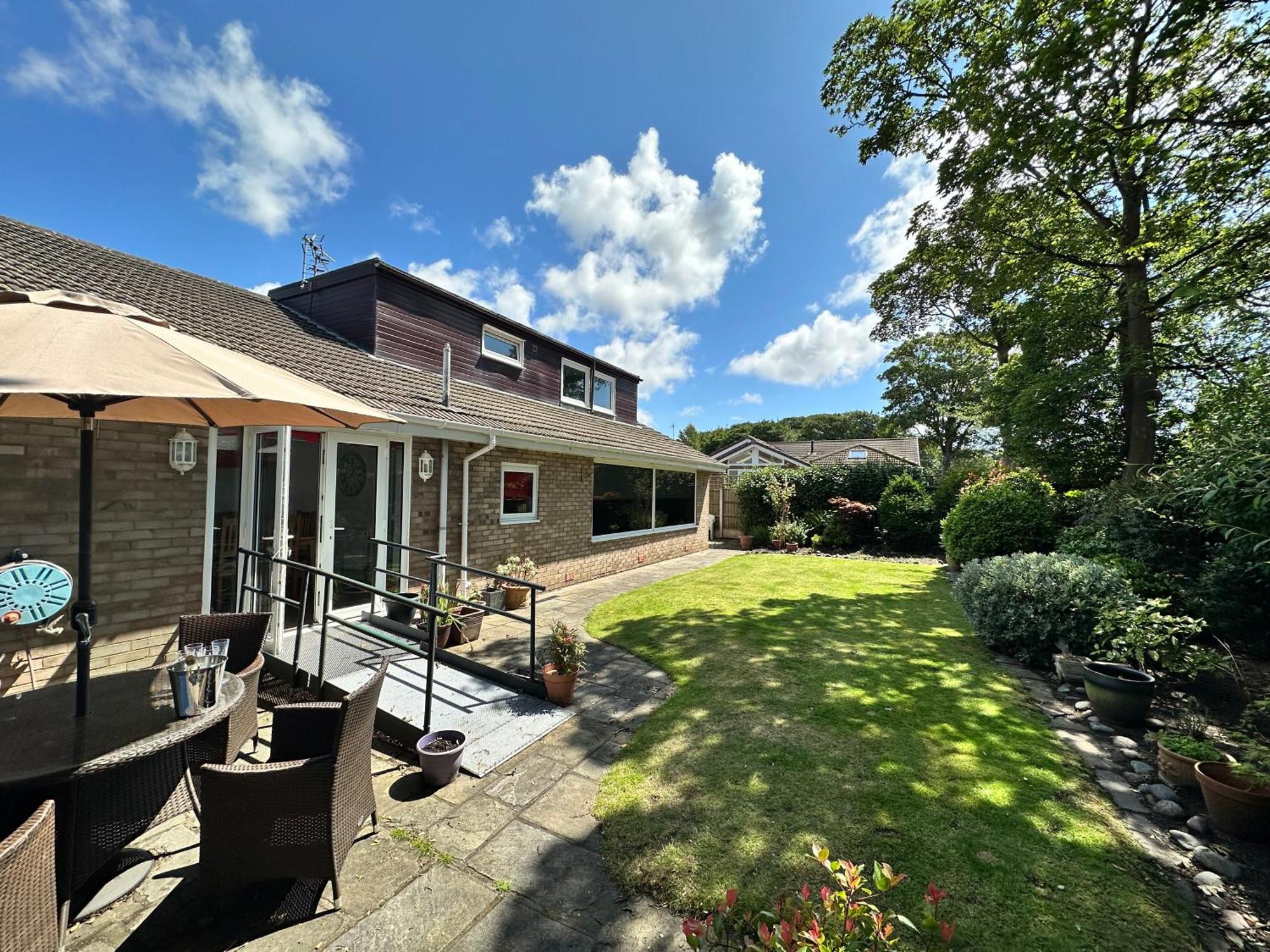 'Sounion' - Fabulous, Spacious Modern House With Large Private Garden In Leafy Lytham Lytham St Annes Exteriör bild